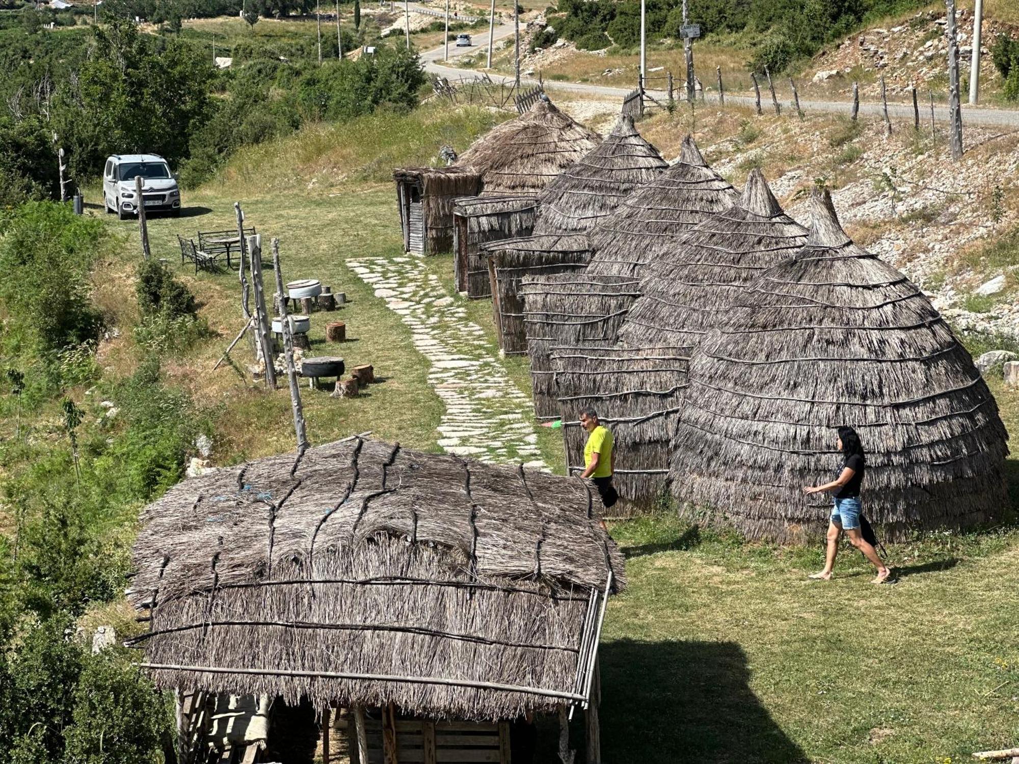 Camping Lekdushi - Shehu Hotel Tepelene Exterior photo